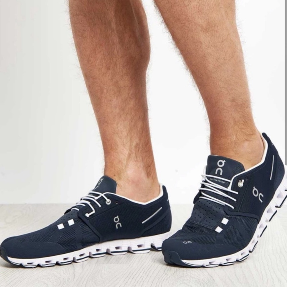 ON CLOUD Men’s Running shoes Size 12.5 navy blue